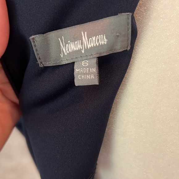 Neiman Marcus Dress Navy with lace hem size 6 - Picture 5 of 5
